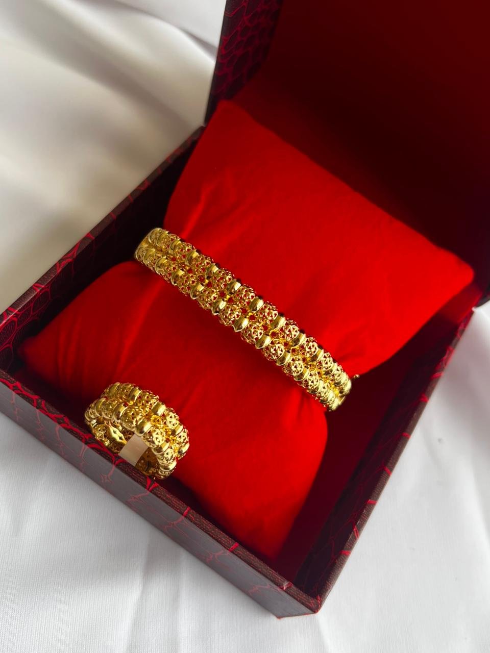 براسلي دك البرة