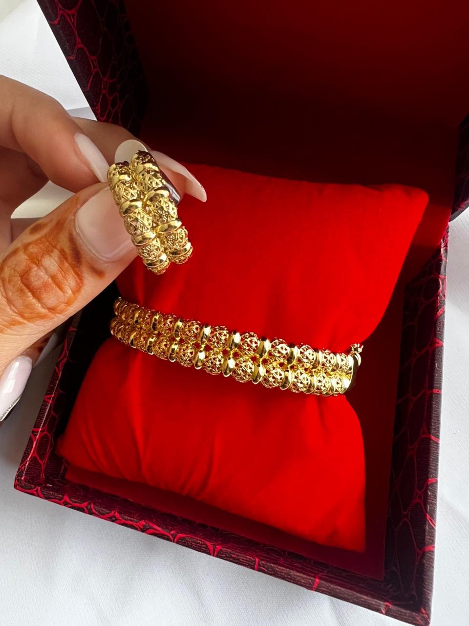 براسلي دك البرة