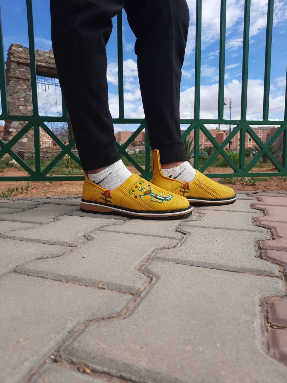 بلغة رجالية