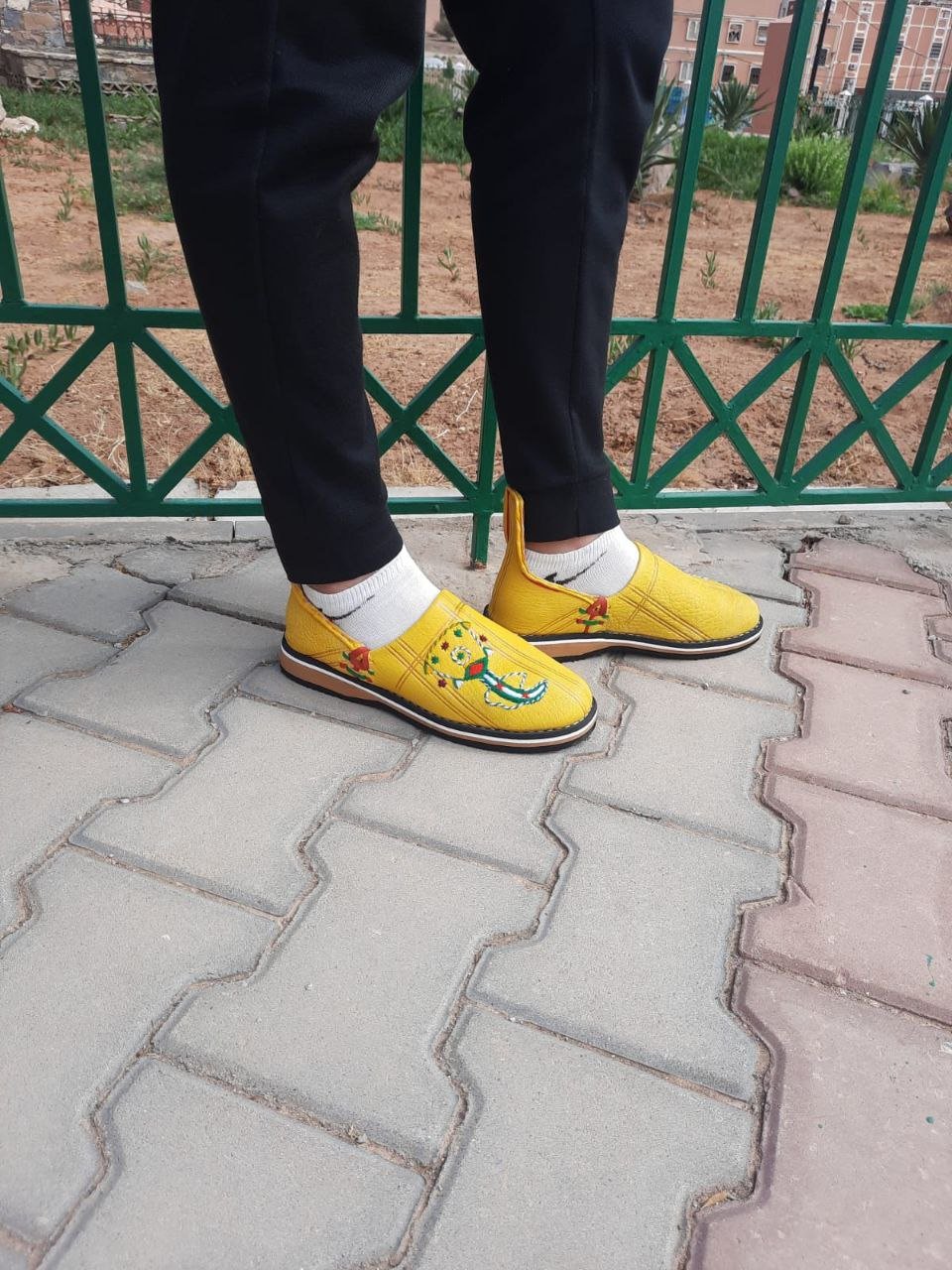 بلغة رجالية